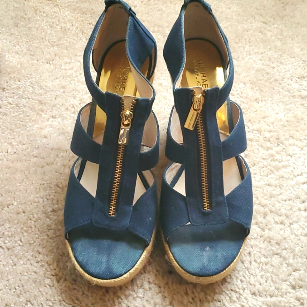 Women wedge